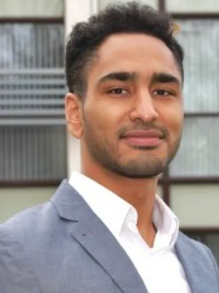 Portrait of Dr Fady F. Abayazid